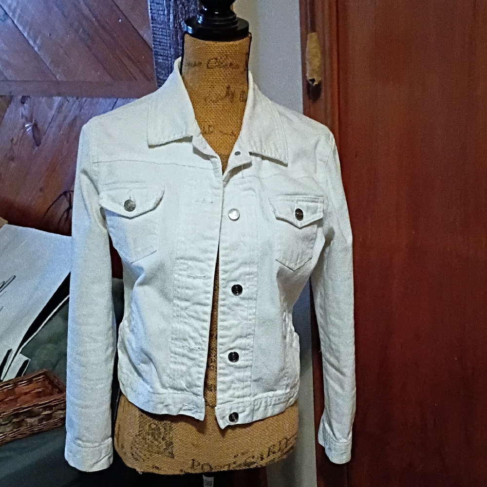 Route 66 Women's Classic White Jean Jacket